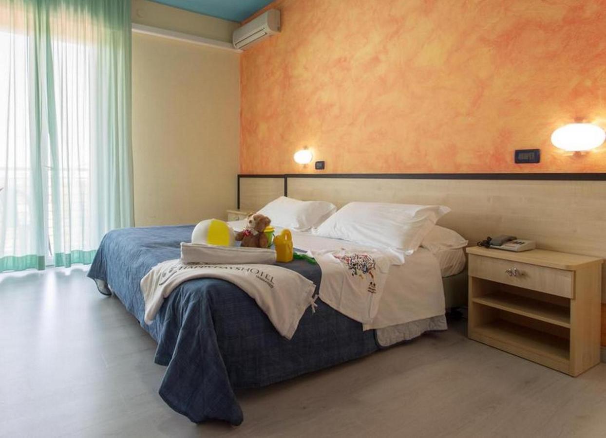 צ'סנטיקו Hotel New Castle מראה חיצוני תמונה